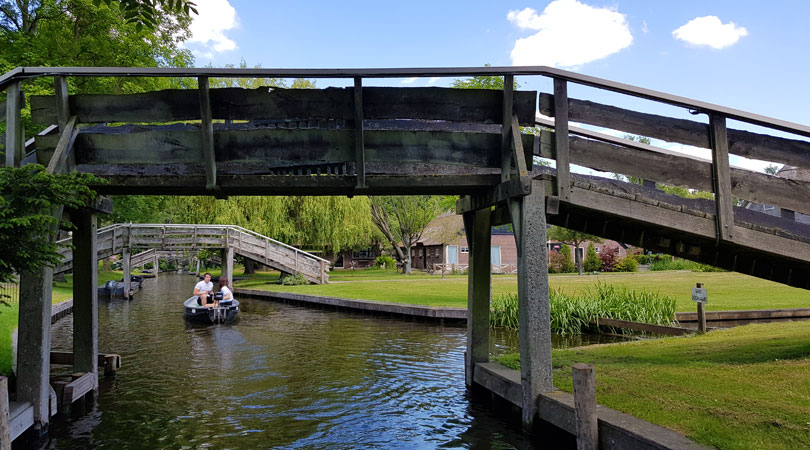 Bed-and-breakfast-nederland-unieke-overnachtingen-giethoorn - Bed And ...